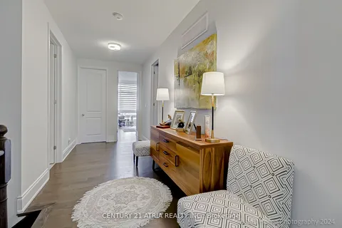 51 Woodhaven Ave, Aurora, ON L4G 3Y1