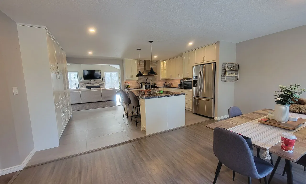 1147 Belle Aire Beach Rd, Innisfil, ON L0L 1C0