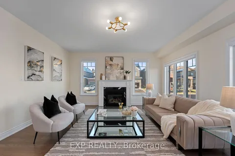 102 Mac Campbell Way, Bradford West Gwillimbury, ON L3Z 4M6