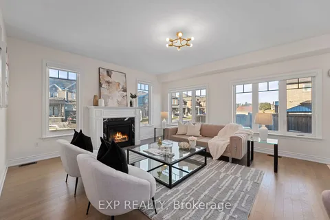102 Mac Campbell Way, Bradford West Gwillimbury, ON L3Z 4M6