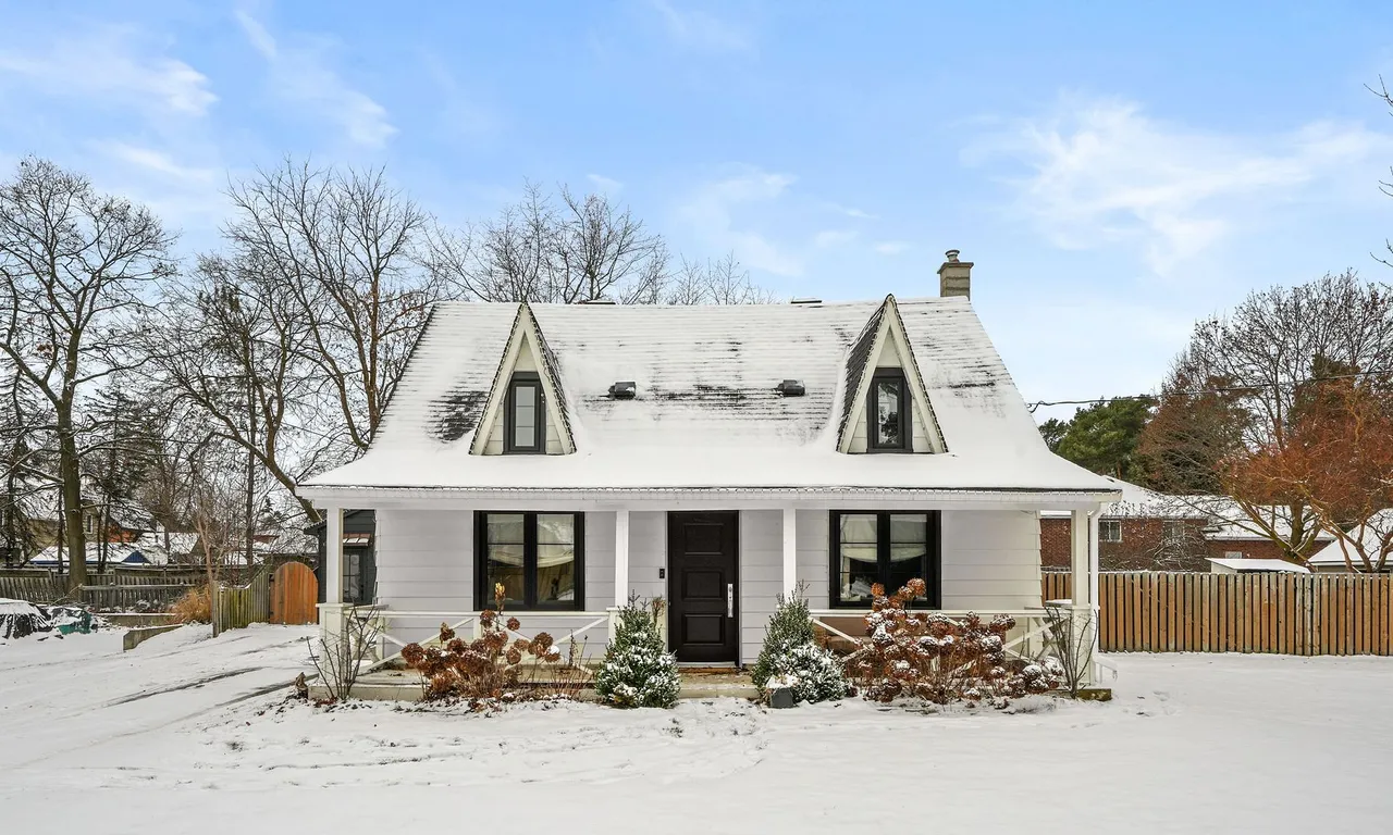 6142 County Rd, Adjala-Tosorontio, ON L0M 1J0