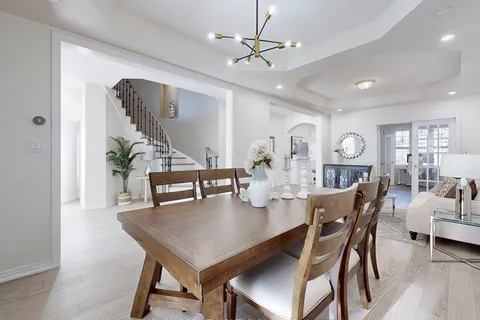 23 Hawksbury Rd, Markham, ON L6E 1W2