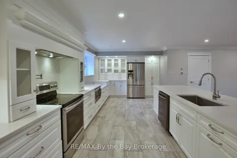 390 Mill St, Essa, ON L0M 1B4