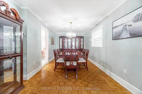 671 Aberdeen Ave, Vaughan, ON L4L 5M5