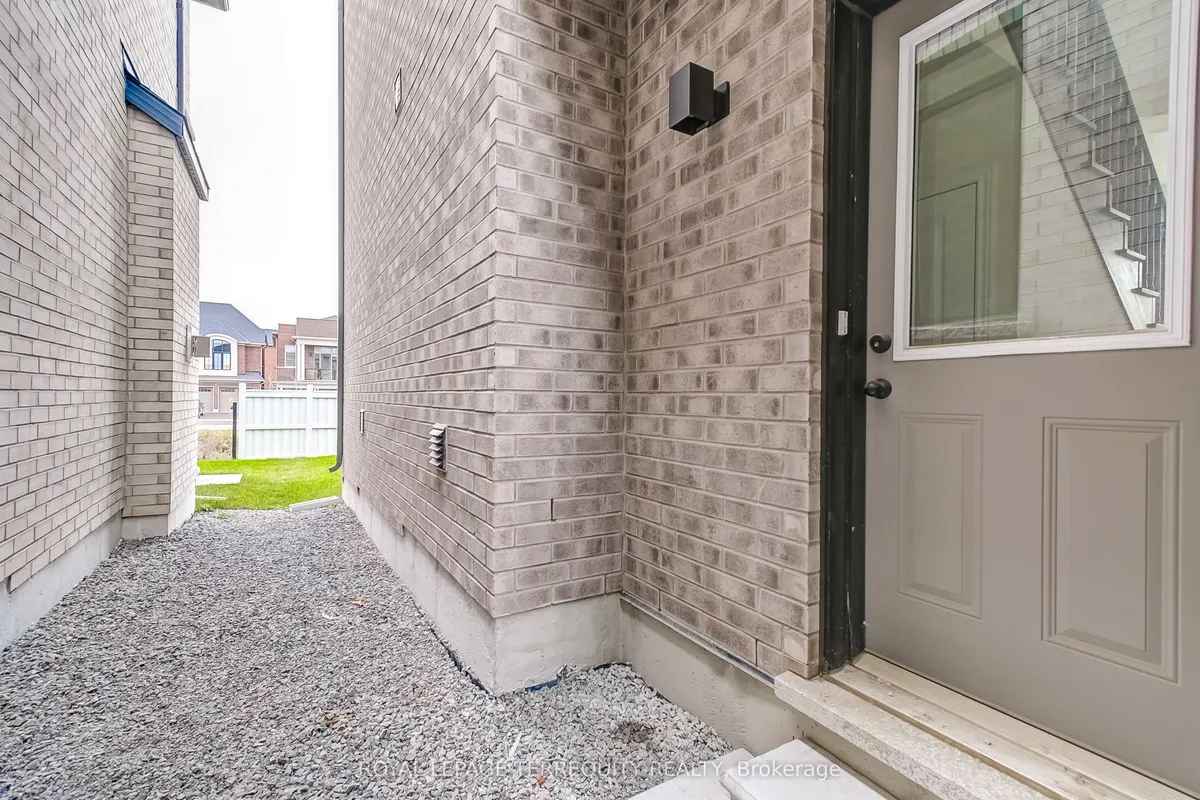 244 McKean Drive, Whitchurch-Stouffville, ON L4A 5C2