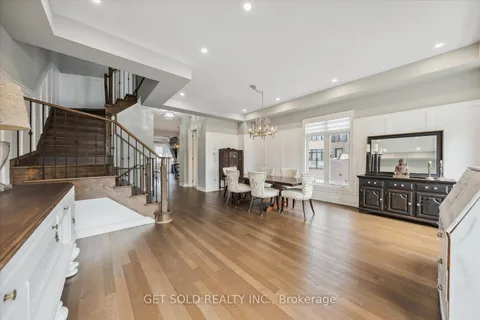 63 Laval St, Vaughan, ON L4H 0P3