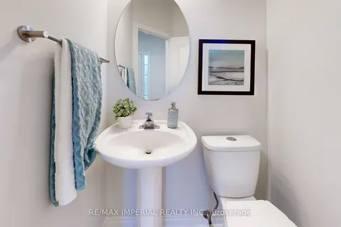 36 Lark Cres, Richmond Hill, ON L4S 2N2