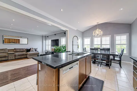 176 Aishford Rd, Bradford West Gwillimbury, ON L3Z 0P4