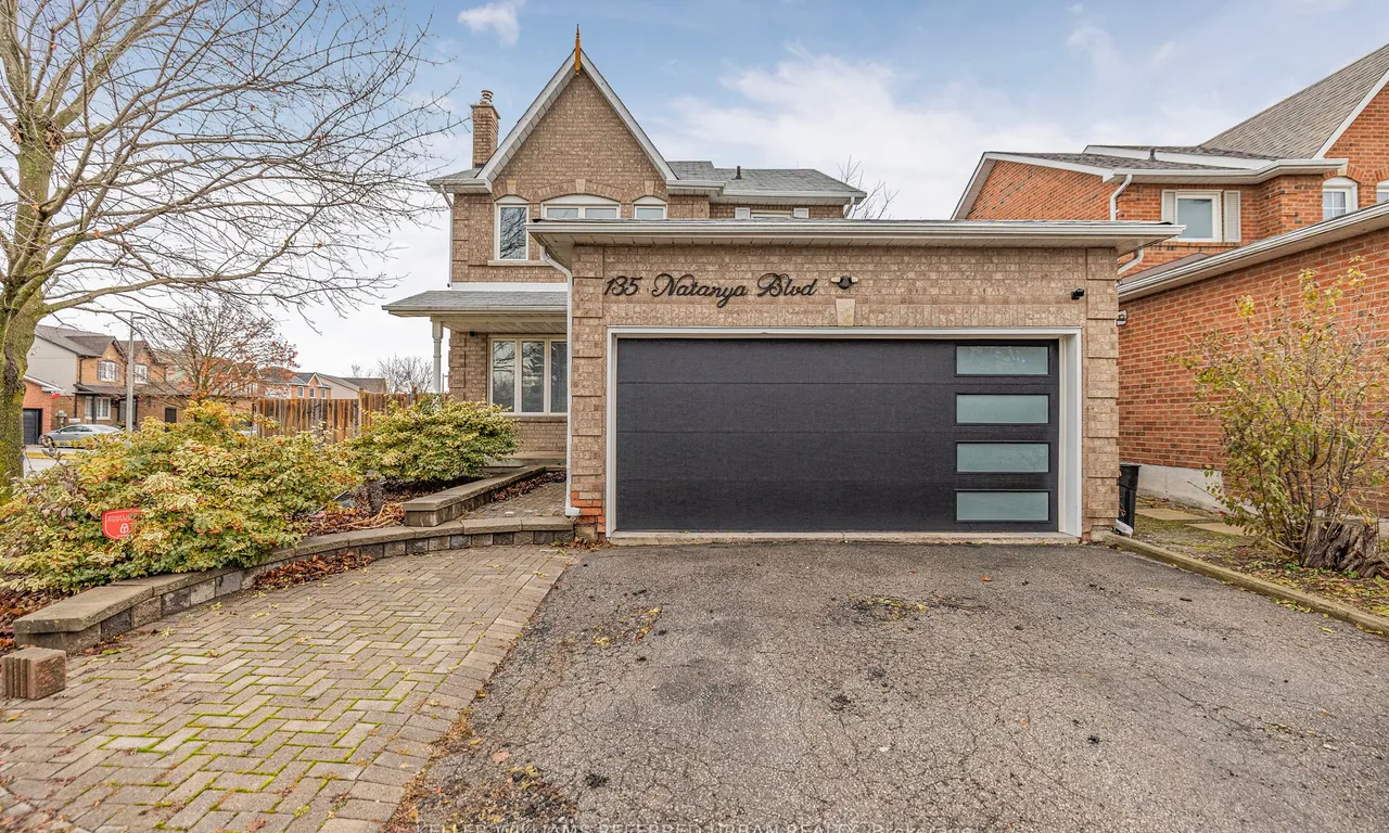 135 Natanya Blvd, Georgina, ON L4P 3N4