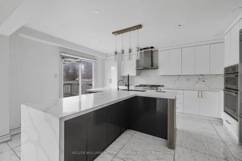 135 Natanya Blvd, Georgina, ON L4P 3N4