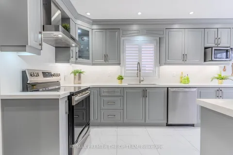 7 Kingly Crest Way, Vaughan, ON L4H 1M7