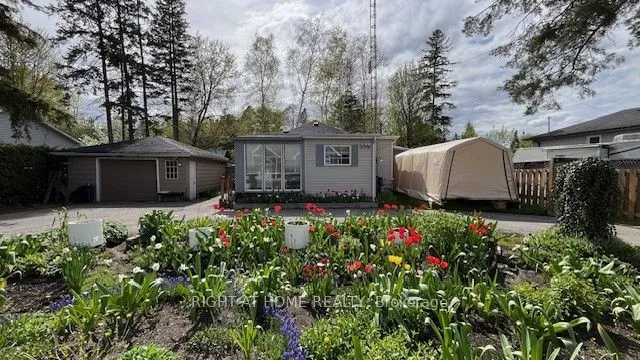 2204 Wards Lane, Innisfil, ON L9S 2E2