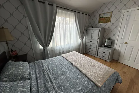 2204 Wards Lane, Innisfil, ON L9S 2E2