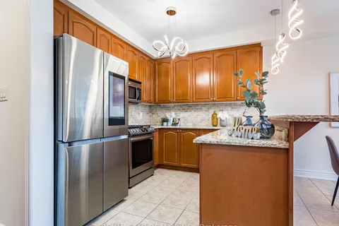 30 Wickson St, Markham, ON L6B 0M6