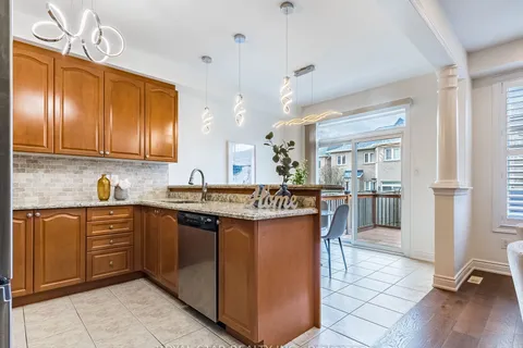 30 Wickson St, Markham, ON L6B 0M6