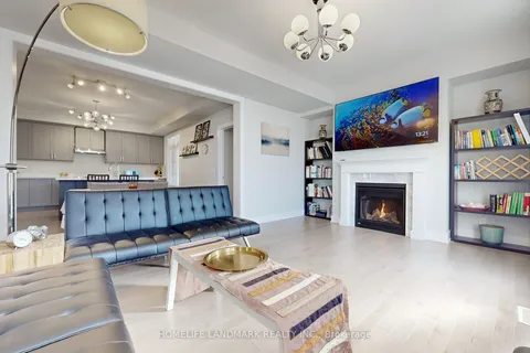 25 York Downs Blvd, Markham, ON L6C 1N6