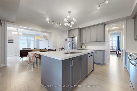 25 York Downs Blvd, Markham, ON L6C 1N6