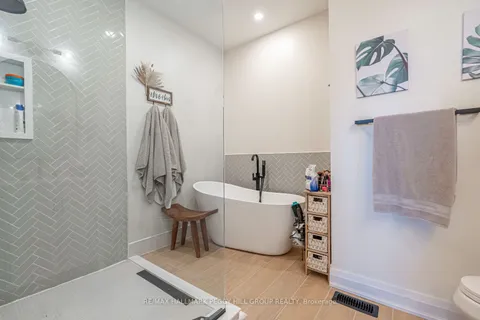 34 Legion Way, Essa, ON L3W 0M7