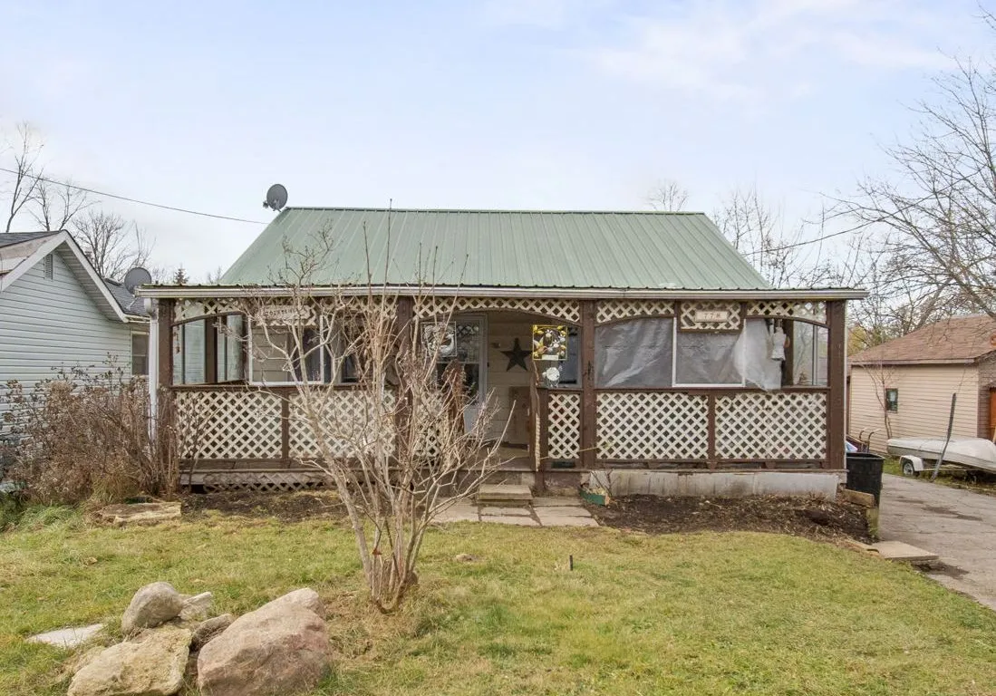 778 Sheppard Ave, Georgina, ON L4P 3E9