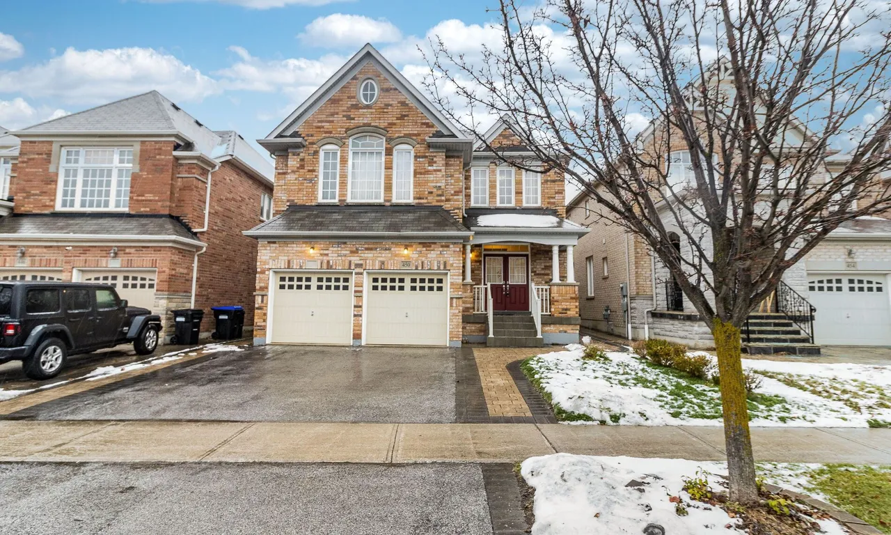 450 Summerlyn Tr, Bradford West Gwillimbury, ON L3Z 0E3
