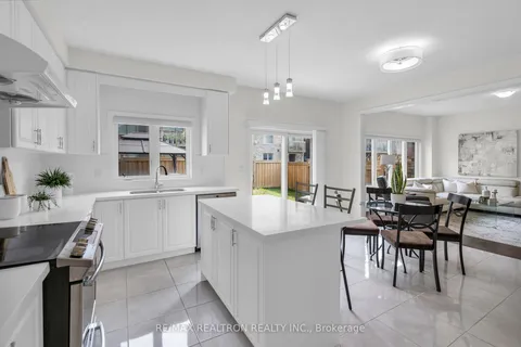 27 Pietrowski Dr, Georgina, ON L4P 1J5