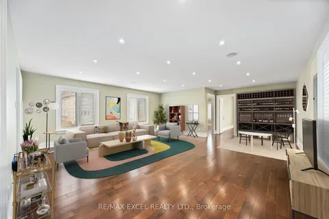 18 Alai Circ, Markham, ON L3R 1E2