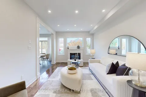 50 Quetico Dr, Richmond Hill, ON L4B 4J2