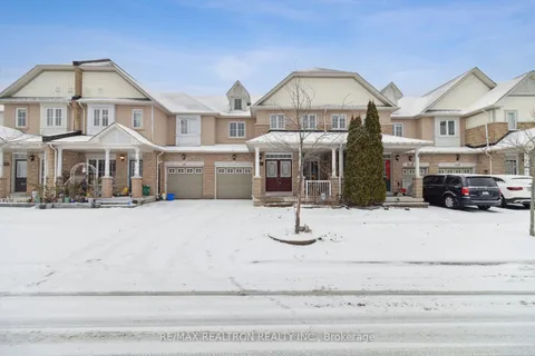 110 Lebovic Dr, Richmond Hill, ON L4E 5C1