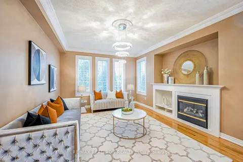 69 Grand Oak Dr, Richmond Hill, ON L4E 4A2