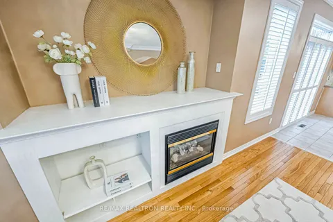 69 Grand Oak Dr, Richmond Hill, ON L4E 4A2