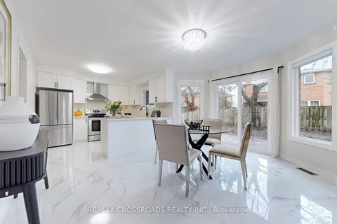 328 Atha Ave, Richmond Hill, ON L4C 2J7