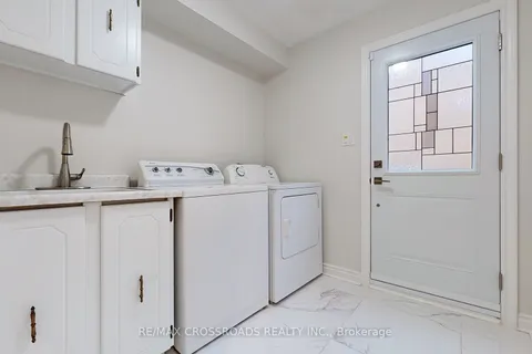 328 Atha Ave, Richmond Hill, ON L4C 2J7