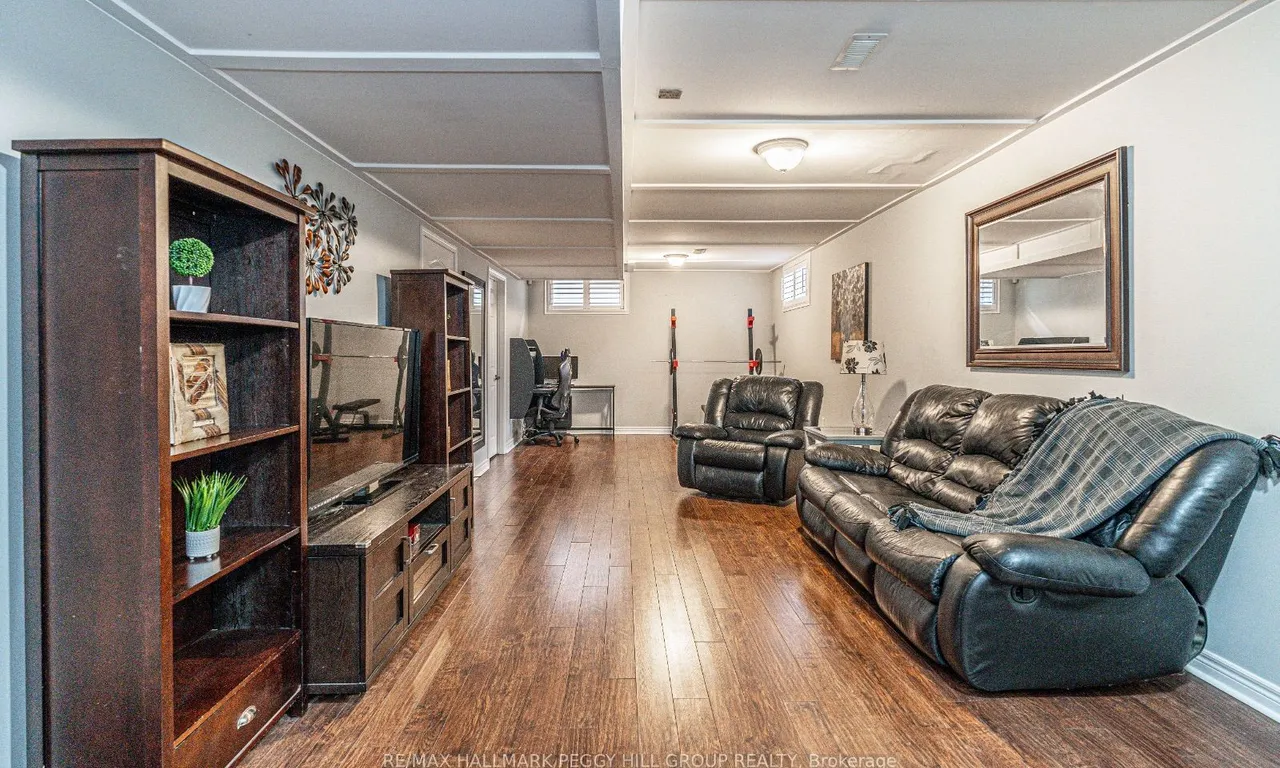 Detached living room at 851 9th Line Innisfil