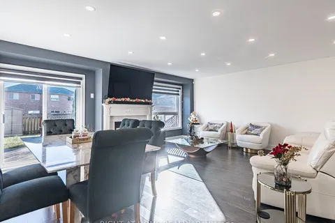 11 ALANNO Way, Vaughan, ON L4H 1P8