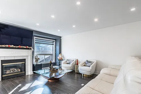 11 ALANNO Way, Vaughan, ON L4H 1P8