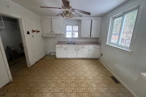 23 Lindell Rd, Georgina, ON L0E 1N0