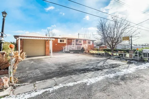 229 Holmes Point Rd, Georgina, ON L0E 1N0