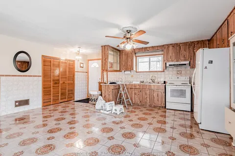 229 Holmes Point Rd, Georgina, ON L0E 1N0