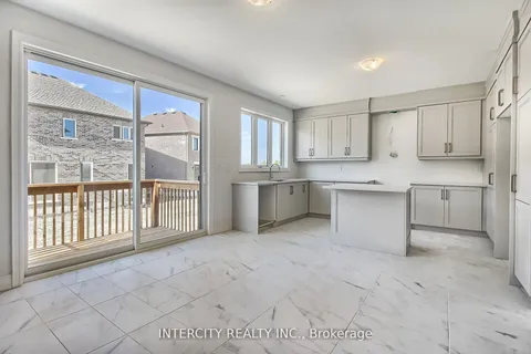 331 Seaview Hts, East Gwillimbury, ON L9N 0Z1