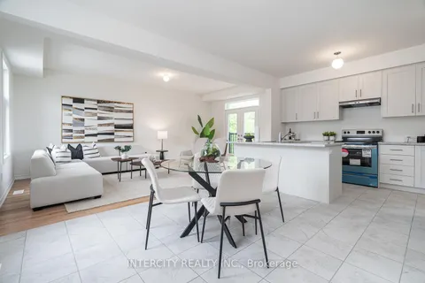 58 Puisaya Drive, Richmond Hill, ON L4E 1A2