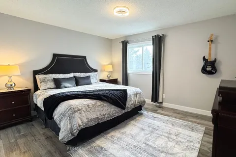 7 Beckett Ave, East Gwillimbury, ON L9N 1E6