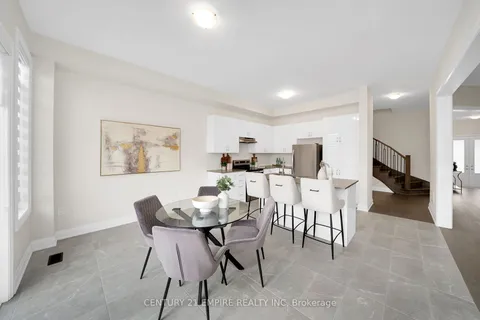 210 Ferragine Cres, Bradford West Gwillimbury, ON L3Z 4B4