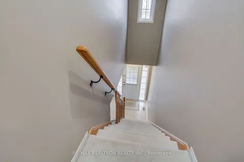 68 Lilly Mckeowan Cres, East Gwillimbury, ON L0G 1M0