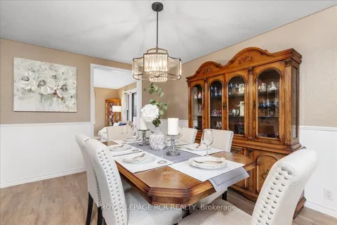 19621 Centre St, East Gwillimbury, ON L0G 1M0