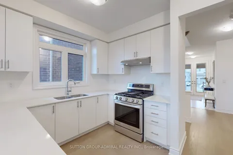 10 Meadow Vista Cres, East Gwillimbury, ON L9N 0T4