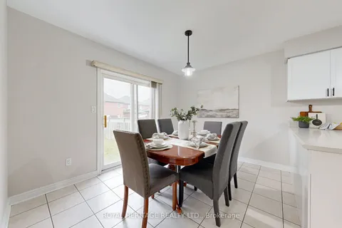 154 Queen Isabella Cres, Vaughan, ON L6A 3J7