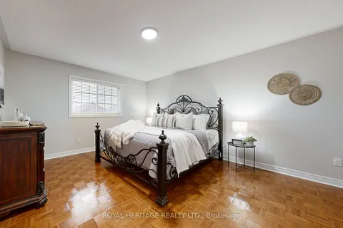 154 Queen Isabella Cres, Vaughan, ON L6A 3J7