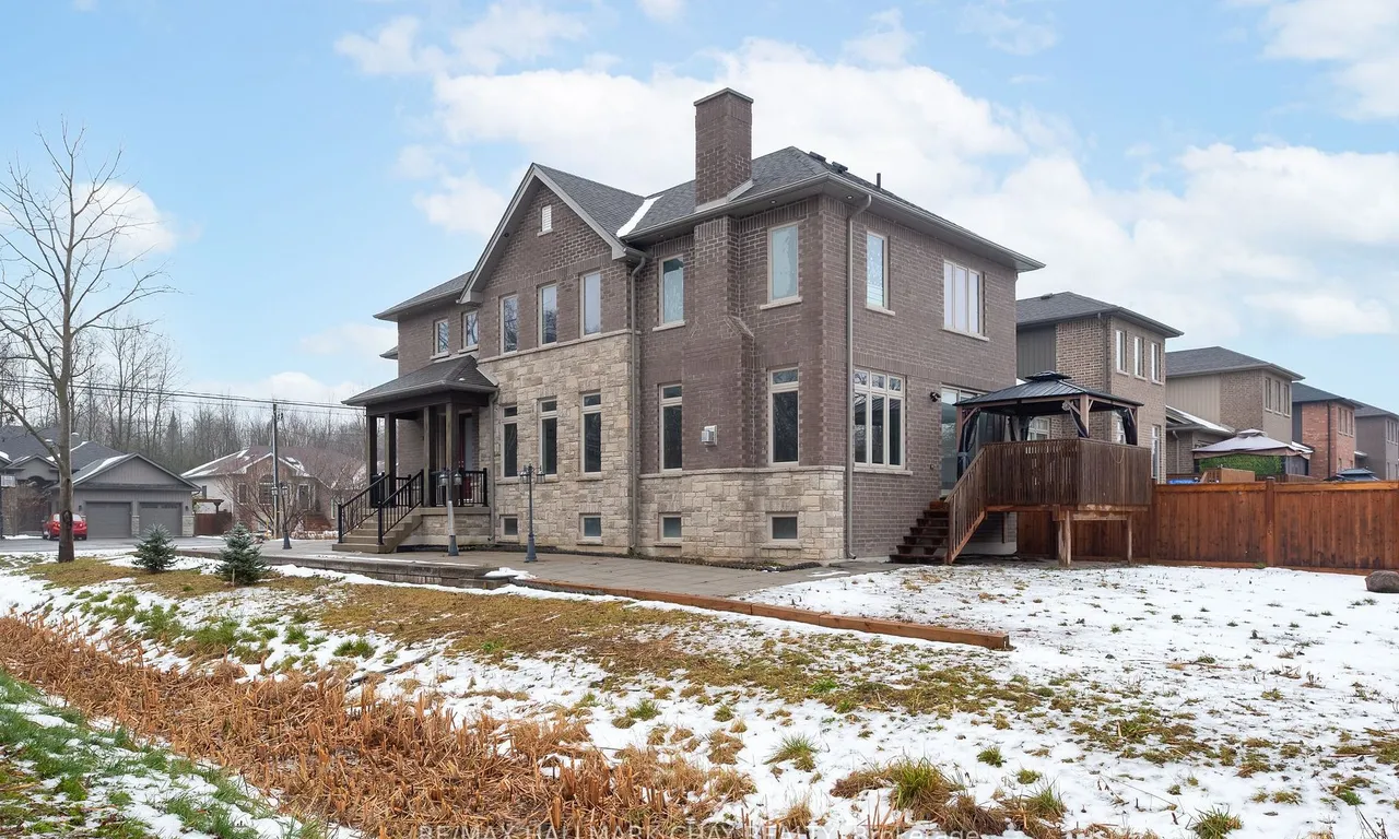 1147 Arnold St, Innisfil, ON L0L 1C0