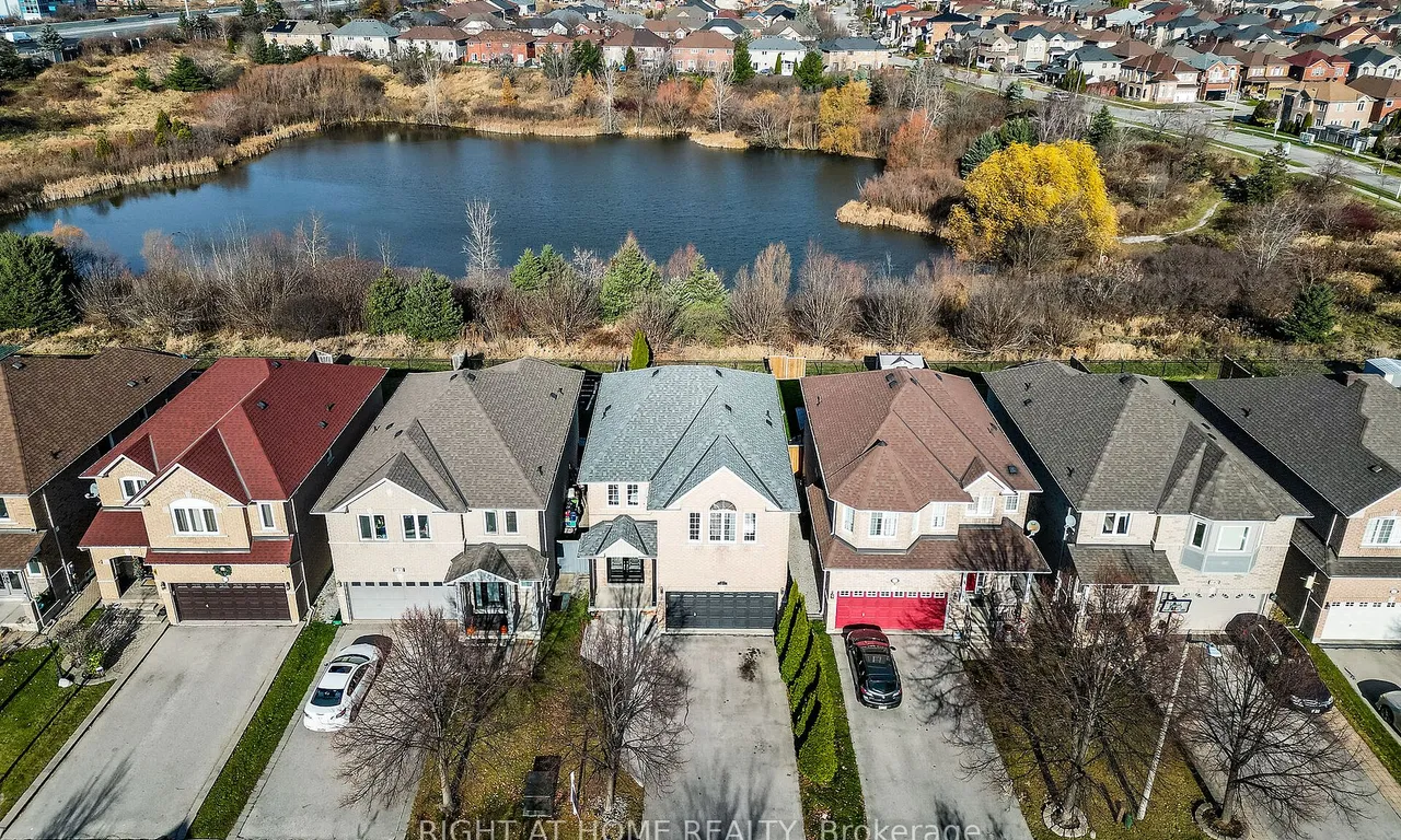 137 Queen Isabella Cres, Vaughan, ON L6A 3J7