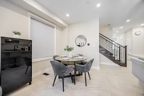 8 Reign Lane, Markham, ON L3S 0E8